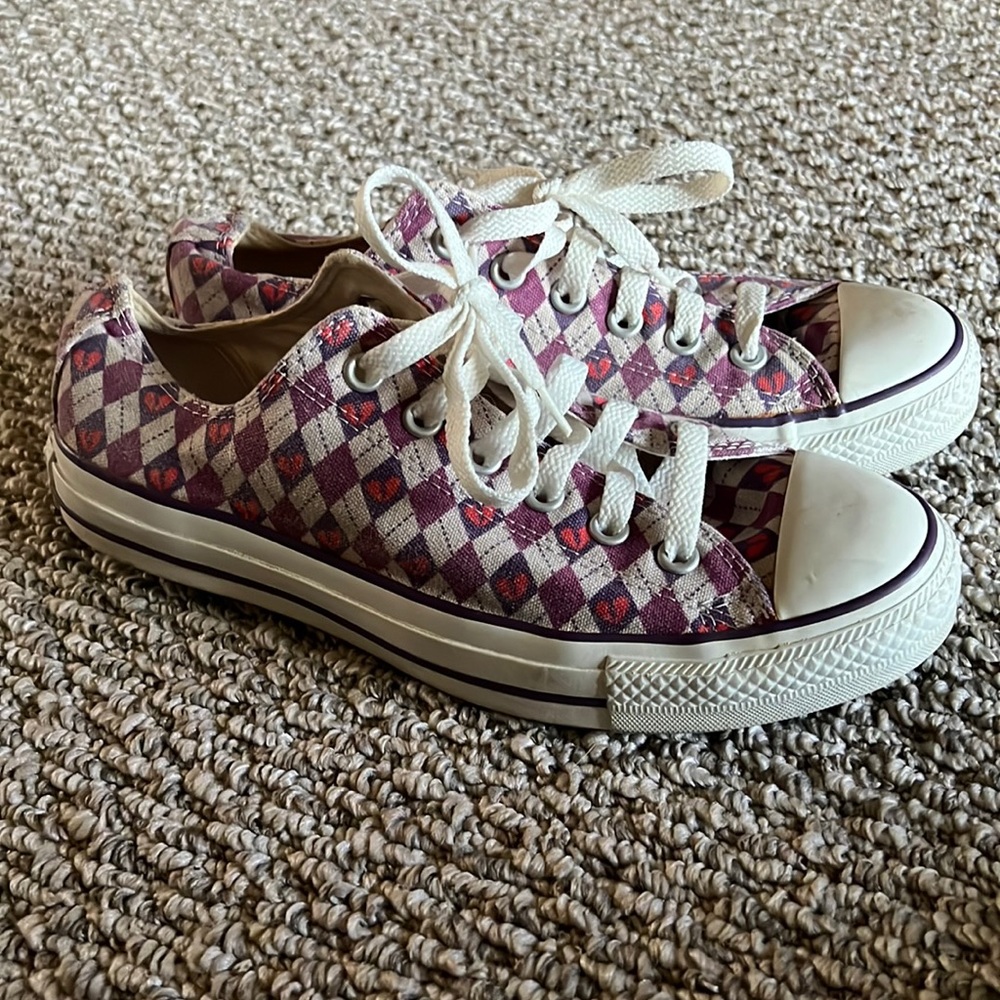 Converse all star heart breaker Chuck Taylor size 7m 9w